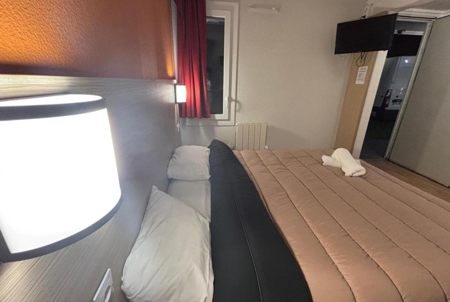Classic Hotel - Fontenay-Trésigny Esterno foto