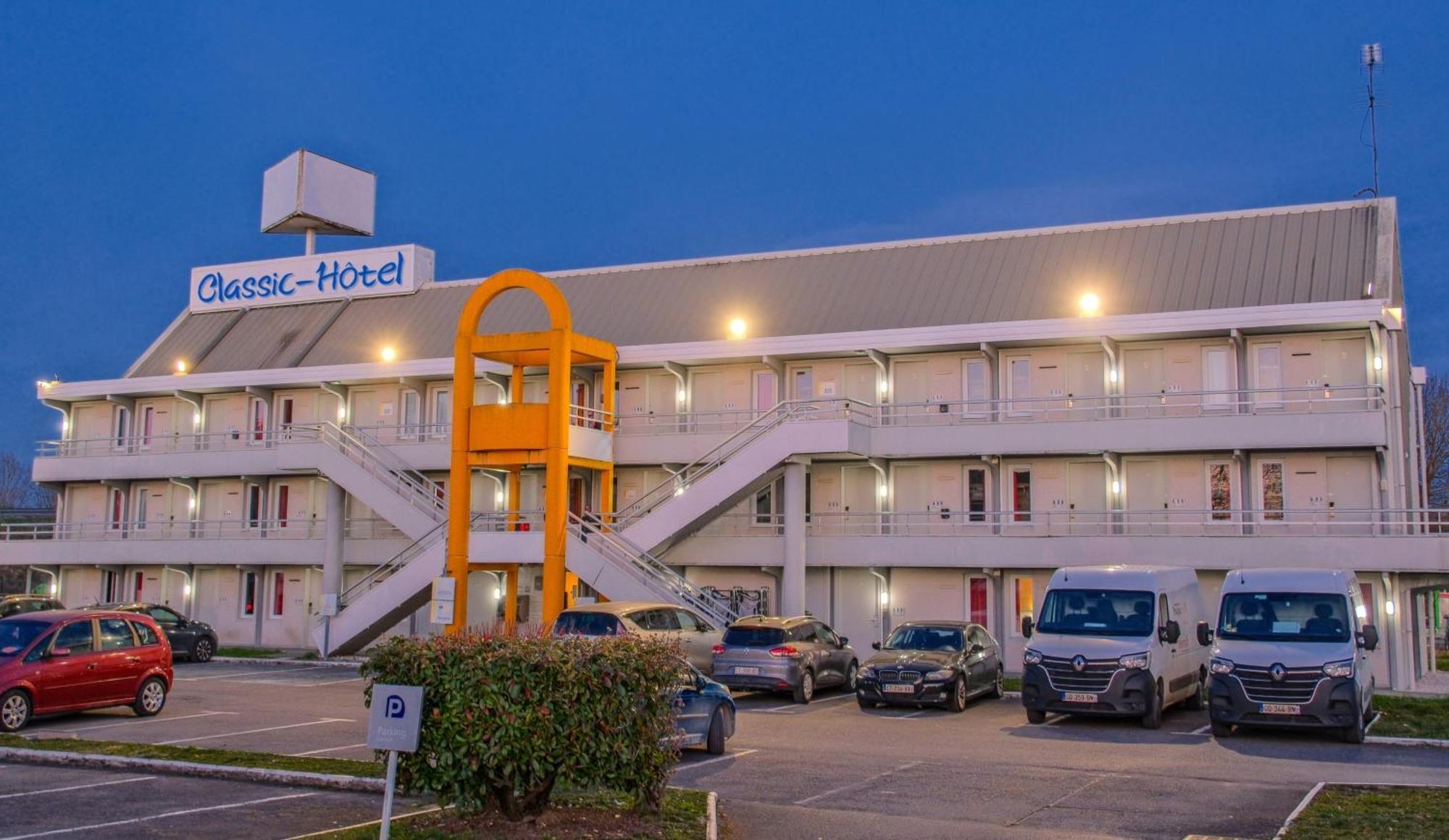 Classic Hotel - Fontenay-Trésigny Esterno foto