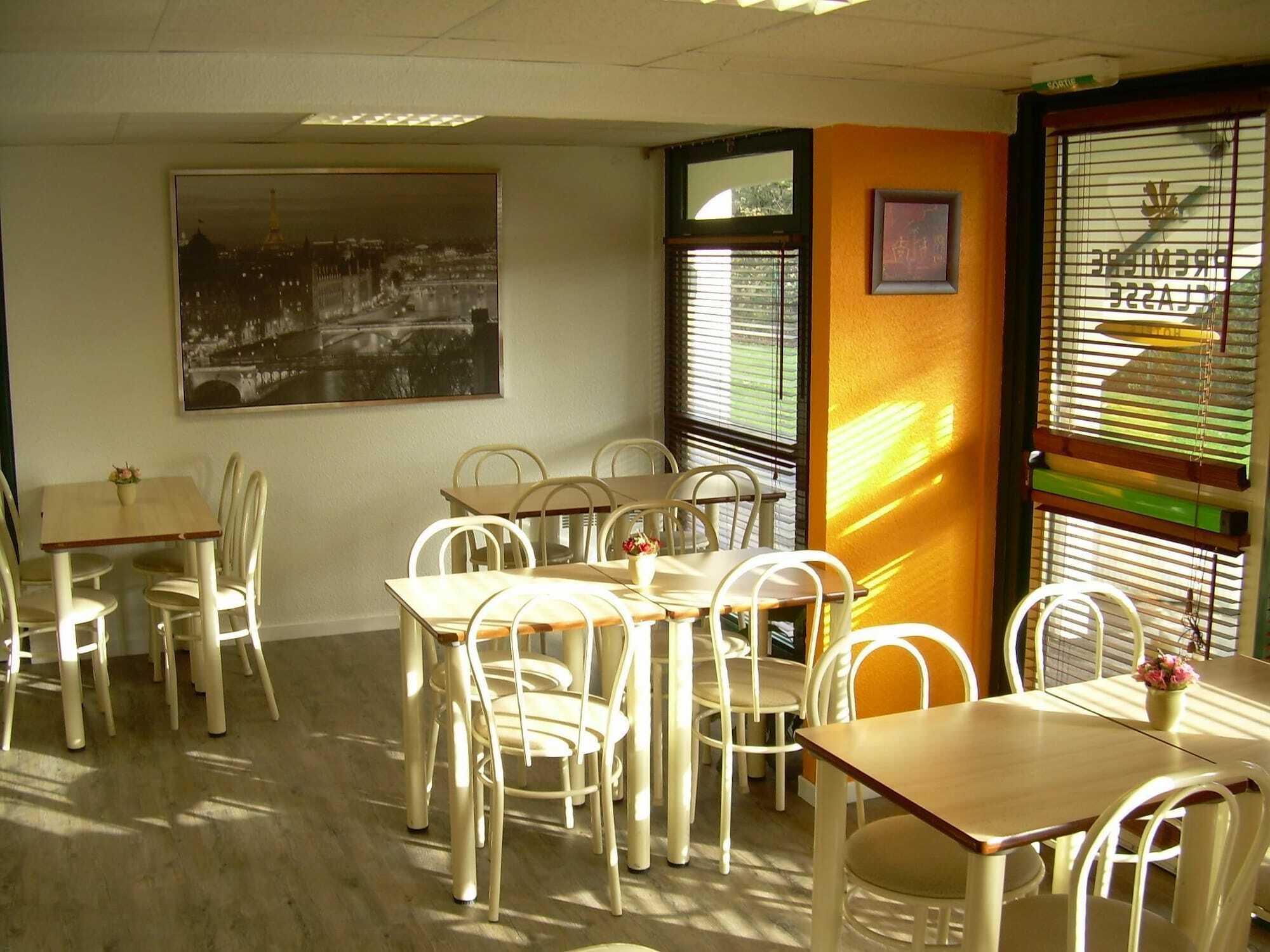 Classic Hotel - Fontenay-Trésigny Esterno foto
