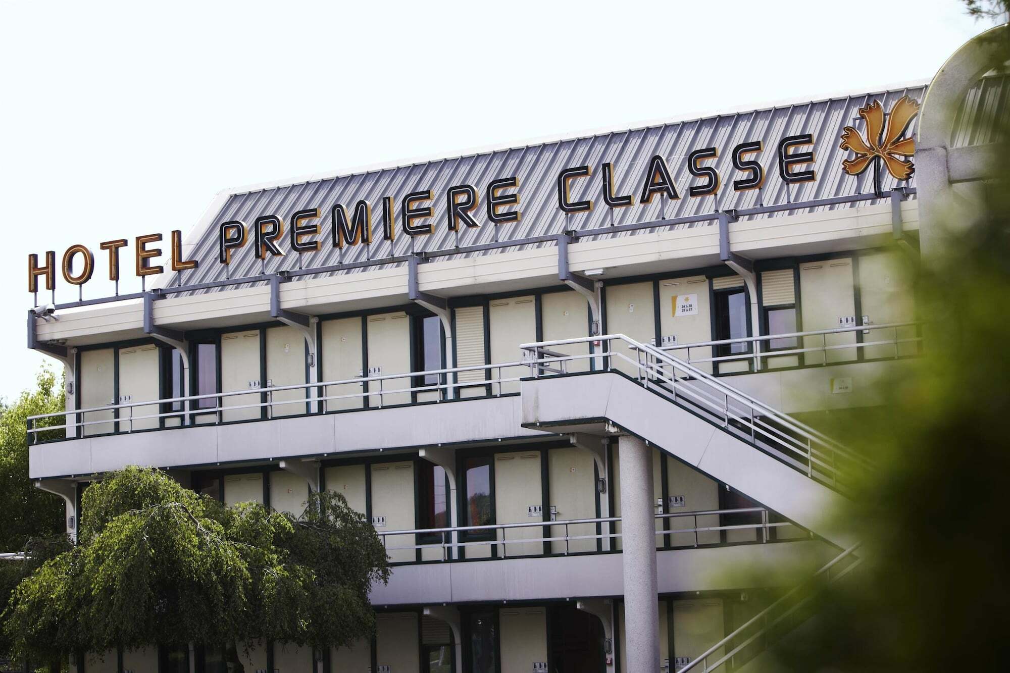 Classic Hotel - Fontenay-Trésigny Esterno foto